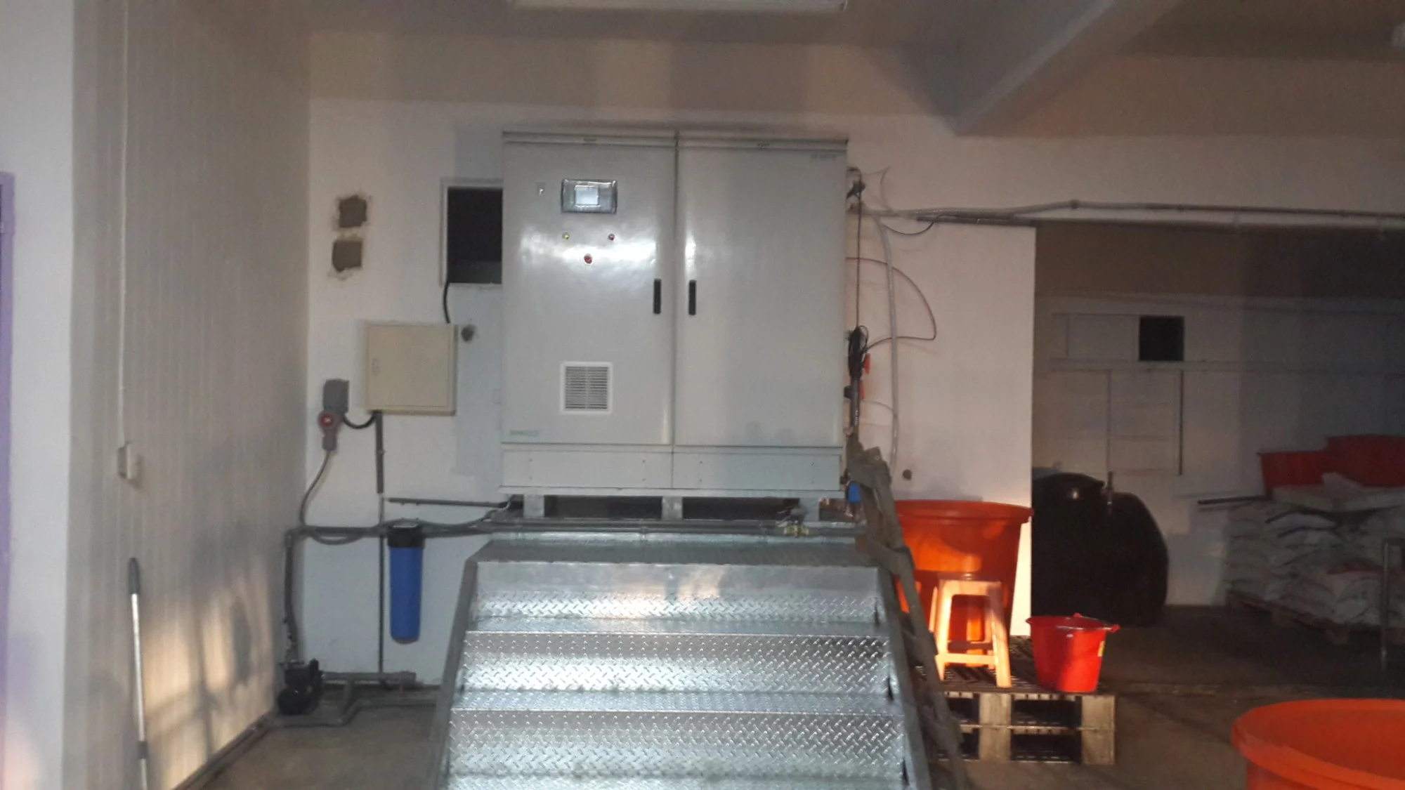 Envirolyte ELA-3000HD high-FAC anolyte generator installed at a food processing factory in Taiwan